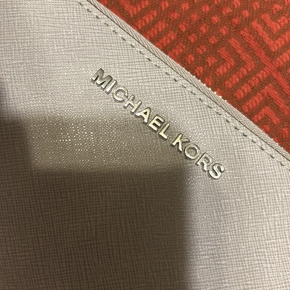 Michael Kors White Saffiano Leather Wristlet Clutch - Picture 2 of 12